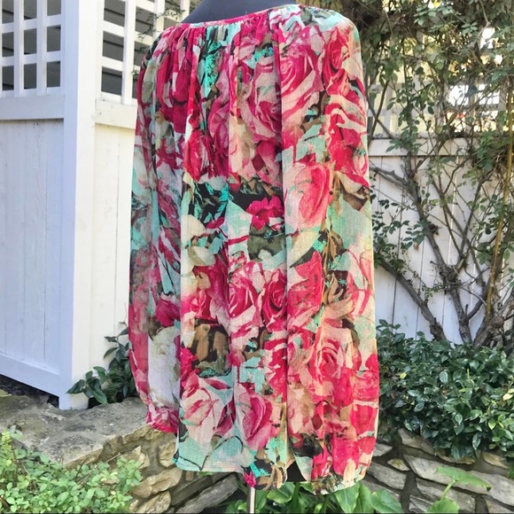 Jessica Simpson Floral Print Blouse Size Medium - Picture 6 of 6